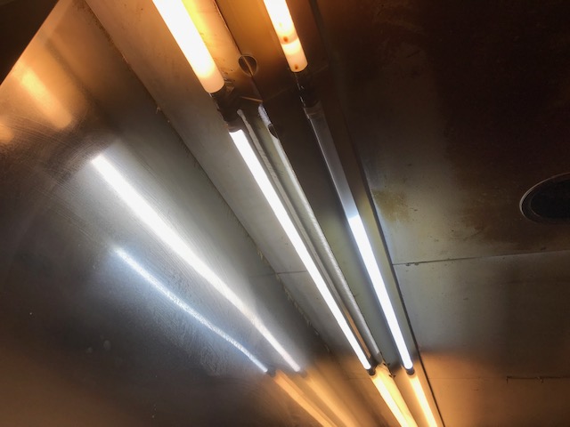 新しい照明、LED電球の写真